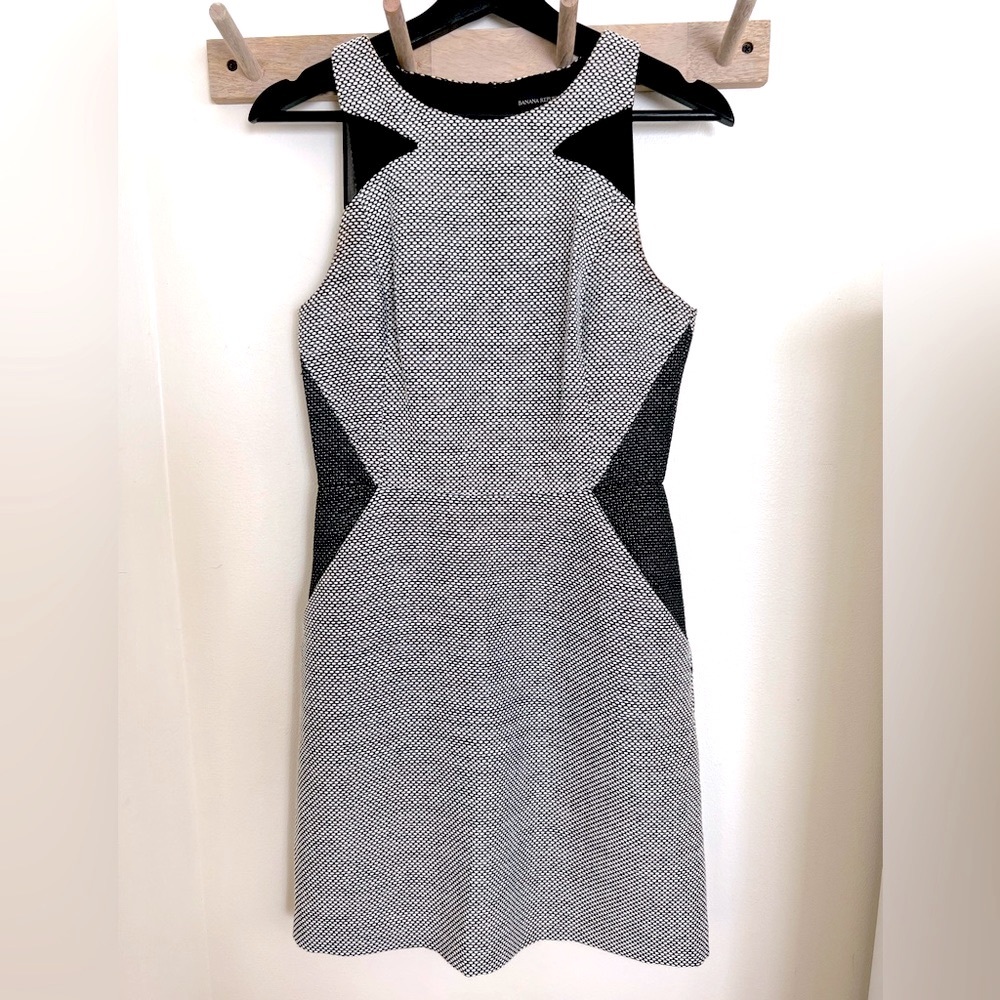 Banana Republic Black + White Dress Size 2